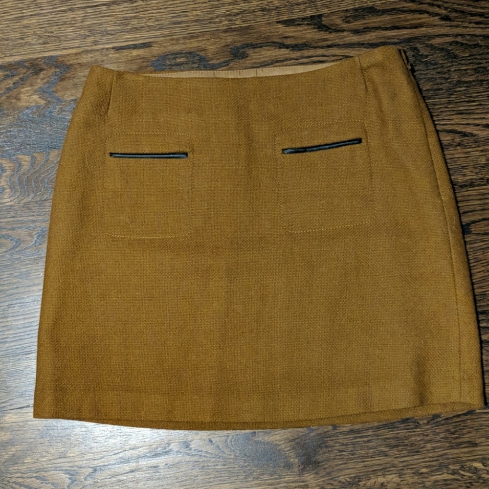 EUC Wool skirt with leather details
